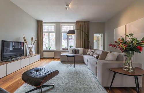 Binnenstad-Noord Apartment | Riant luxe herenhuis op toplocatie centrum Groningen