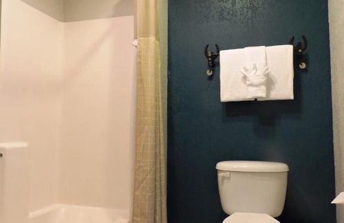 Marfa Hotel | Riata Inn - Marfa
