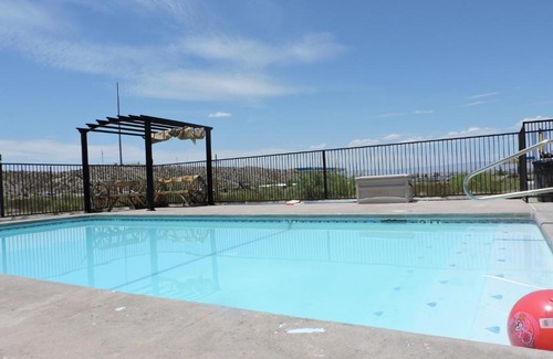 Redford Hotel | Riata Inn - Presidio