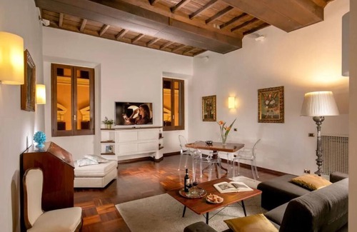 Rione IV Campo Marzio Apartment | Riccardo Condotti Suite
