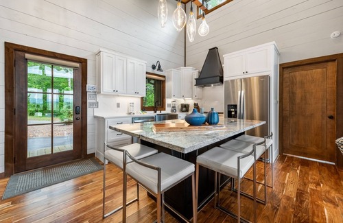 Ellijay Cabin | Rich Mountain Chateau - Ellijay GA