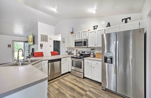 East Highland Park House | Richmond Home with Pool, 5 Mi to Downtown!