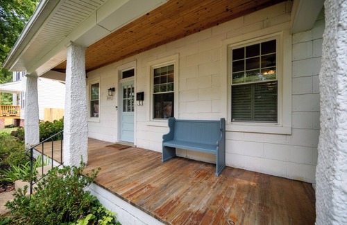 Lakeside House | Richmond, VA 1930's Bungalow with a water view! Close to Lewis Ginter, VMFA,etc.