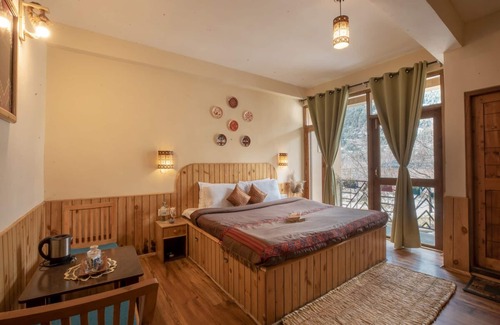 Manali Hotel | Ride Inn Cafe and Resort