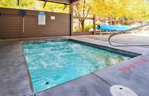 Sunriver House | Ridge Condo 15