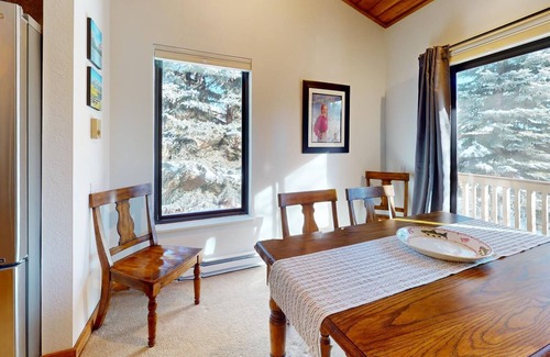 Elkhorn Village Condo | Ridge Condo 2660 - Rustic Condo at Elkhorn Resort with Pool Access