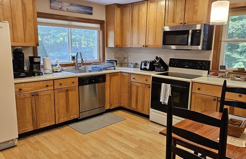 Southwest Harbor Cottage | Ridge Escape on the Quietside of MDI by Acadia National Park - Newly updated, Air Conditioned