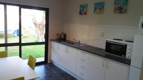 Ruakaka Apartment | Ridge Haven Accommodation