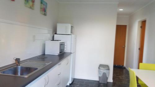 Ruakaka Apartment | Ridge Haven Accommodation