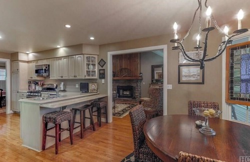 Wildwood Mountain House | Ridge Rest, 2BDRM plus Sofa Bedroom