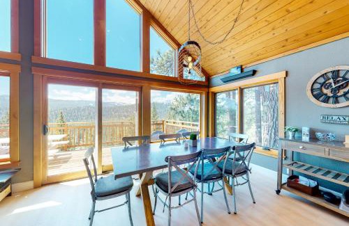Truckee House | Ridgeline Panorama