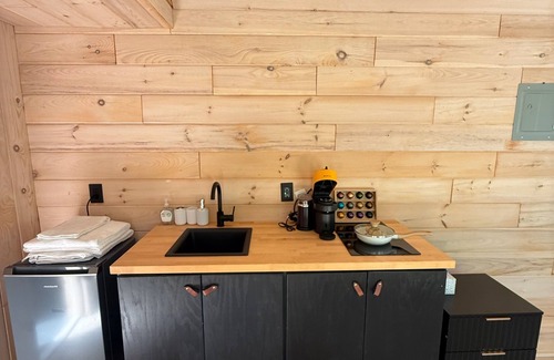 Hickman Cabin | Ridgetop Retreat Tiny Home Unit 1