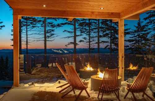 Lac Beauport Ski Chalet | RidgeView - Mountain View and Spa Near Quebec City