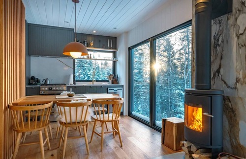 Lac Beauport Ski Chalet | RidgeView - Panoramic View and Spa near Quebec city
