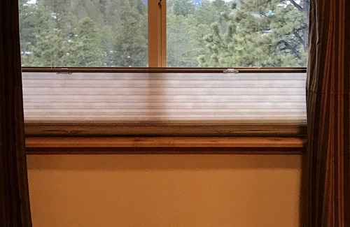 Estes Park House | RIDGEVIEW RETREAT/Huge views! Hot tub, fireplaces, A/C, and location!