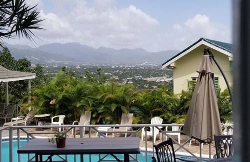 Saint Andrew Apartment | Ridgeview Suite 3