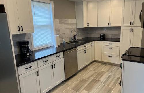 Norwood House | Ridgeway 2 Bedroom House near Xavier Downtown