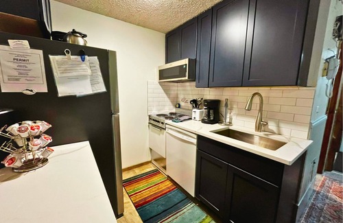 Snowshoe Apartment | Ridgewood 54 - Snowshoe, Short walk to the Powderidge Lift!