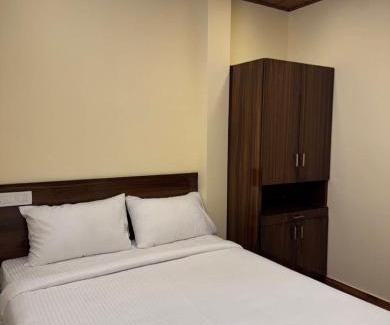 Virarajendrapet Hotel | Ridhis Stay