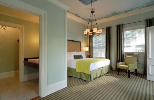 Historic Seaport Hotel | Ridley House - Key West Historic Inns