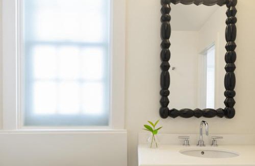 Historic Seaport Hotel | Ridley House - Key West Historic Inns