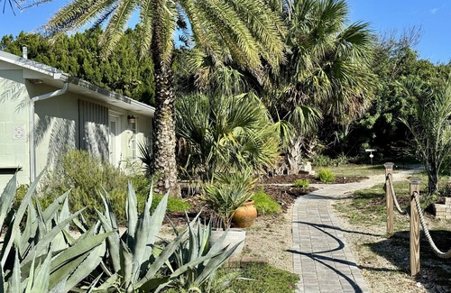 Crescent Beach Apartment | Ridley Suite at The Silver Sands on Crescent Beach