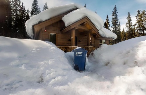 Breckenridge House | Riffel's River Retreat