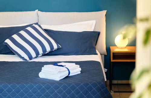 Historical Downtown Salerno Bed & Breakfast | Riflessi DaMare Room & Apartment