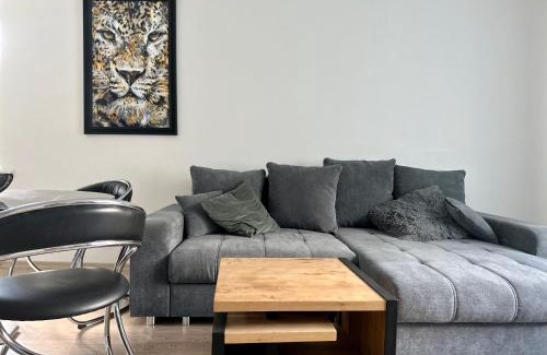 Ciekurkalns Apartment | Riga Mezaparks apartment + private parking