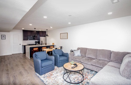 Manhattan Condo | Right across from Bill Snyder Stadium w/parking! Family size condo.