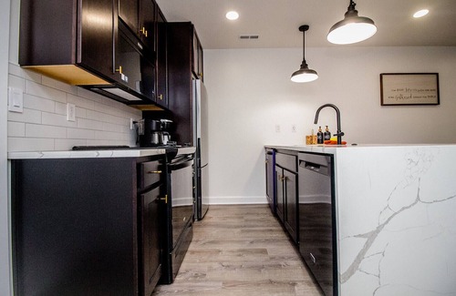 Manhattan Condo | Right across from Bill Snyder Stadium w/parking! Family size condo.