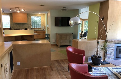 Ames House | Right in Cy's Backyard: A few steps from Hilton Coliseum and Iowa State Center
