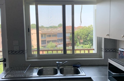 Cantonments House | Right in the center of Accra.