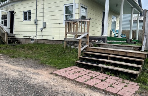 L'Anse House | Right in town! Big Driveway!