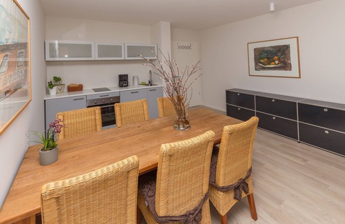 Loschwitz Apartment | Right on Elberadweg - cozy vacation apartment in Dresden Loschwitz
