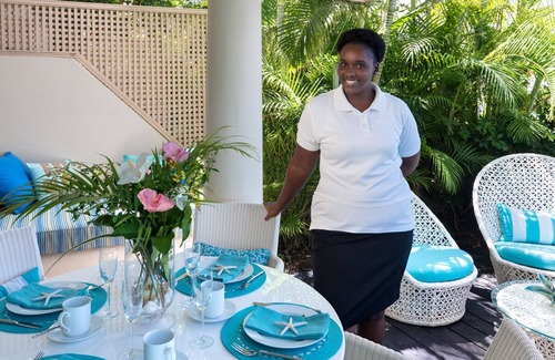 Reeds Bay Apartment | Right on the beach, luxury condo - Reeds 3