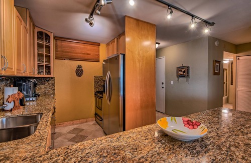 Honokowai Condo | Right on the BEACH! Luxury Penthouse 100% Oceanfront, On the Beach Sleeps 2