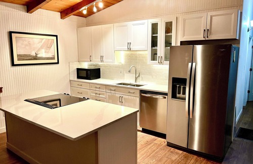 Long Beach House | Right on the beach, wonderful views of the ocean, great house!