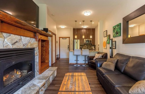 East Kootenay Condo | Right on the Slopes. Beautiful Views.