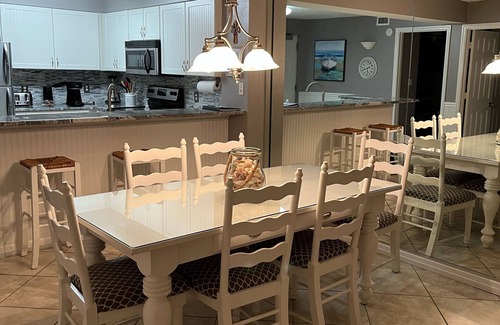 Destin Condo | RIGHT ON THE SUGAR, WHITE, SAND BEACH! AWESOME VIEW!