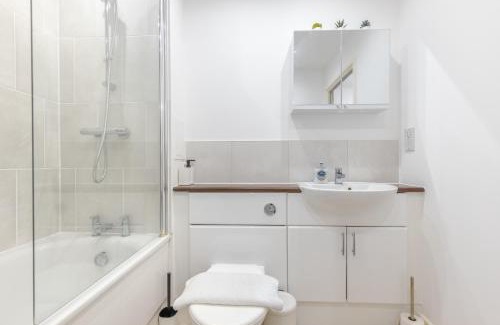 Royal Docks Apartment | Right Place
