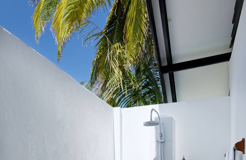 Mahaanaelhihuraa Island Hotel | Rihiveli Maldives Resort