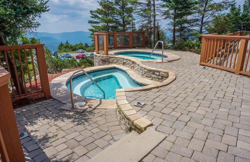 Snowshoe Condo | Rimfire 162 Cozy STUDIO in the heart of the Village!
