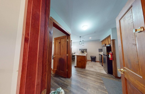 Snowshoe Condo | Rimfire Lodge-1st Floor-Village Center-Steps from shops restaurants slopes
