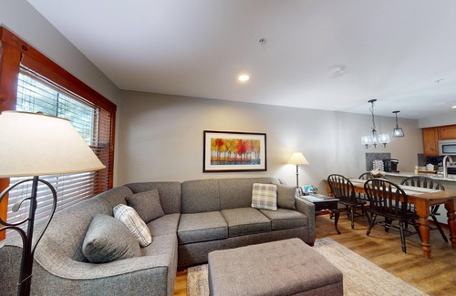 Snowshoe Condo | Rimfire Lodge-1st Floor-Village Center-Steps from shops restaurants slopes