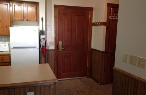 Snowshoe Condo | Rimfire Lodge 247 - Deluxe 1 Bedroom in the Village