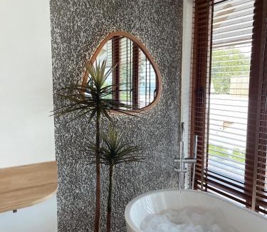 Koh Lan Resort | Rimtalay Resort Koh Larn