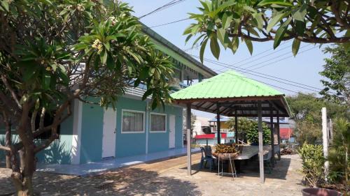 Ko Sichang Resort | Rimtalay Resort Koh Si Chang