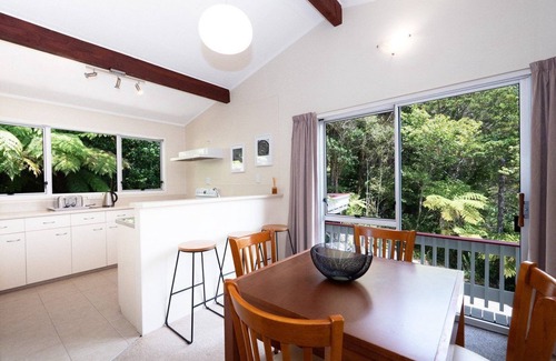 Paihia House | Rimu - Paihia Holiday Home