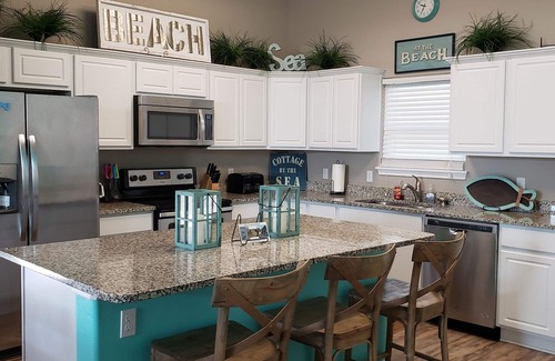 Corpus Christi House | "Rincon" is Poolside and Across the Street from the Beach!